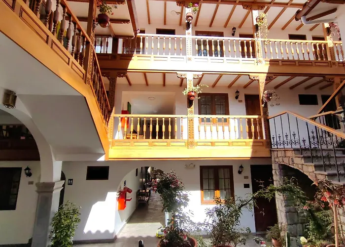 Rumi Punku Hotel 3*